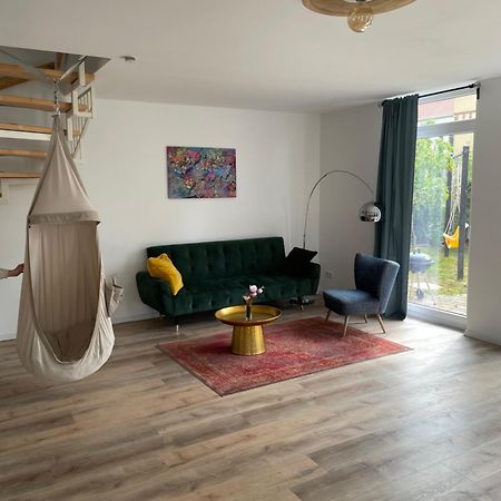 Urban House For Families And Berlin Tourists Villa Телтов Екстериор снимка