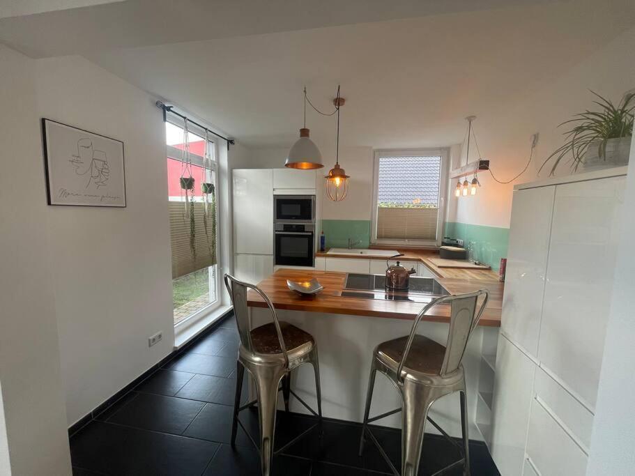 Urban House For Families And Berlin Tourists Villa Телтов Екстериор снимка