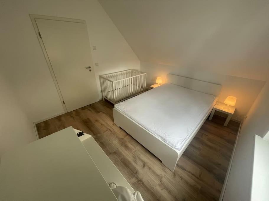 Urban House For Families And Berlin Tourists Villa Телтов Екстериор снимка