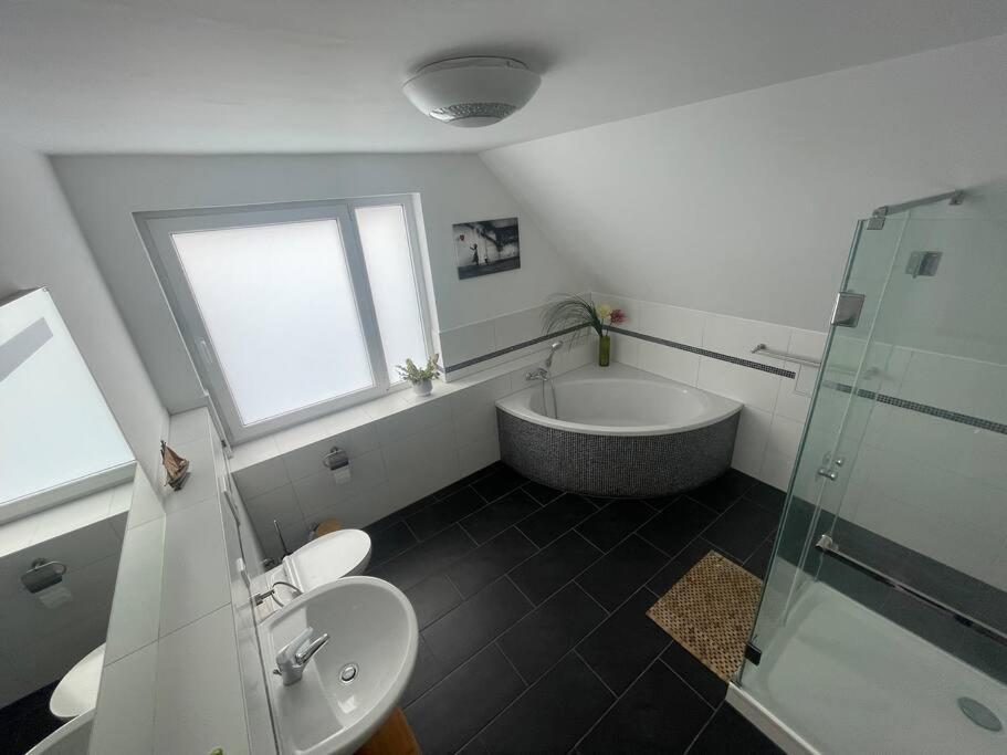Urban House For Families And Berlin Tourists Villa Телтов Екстериор снимка