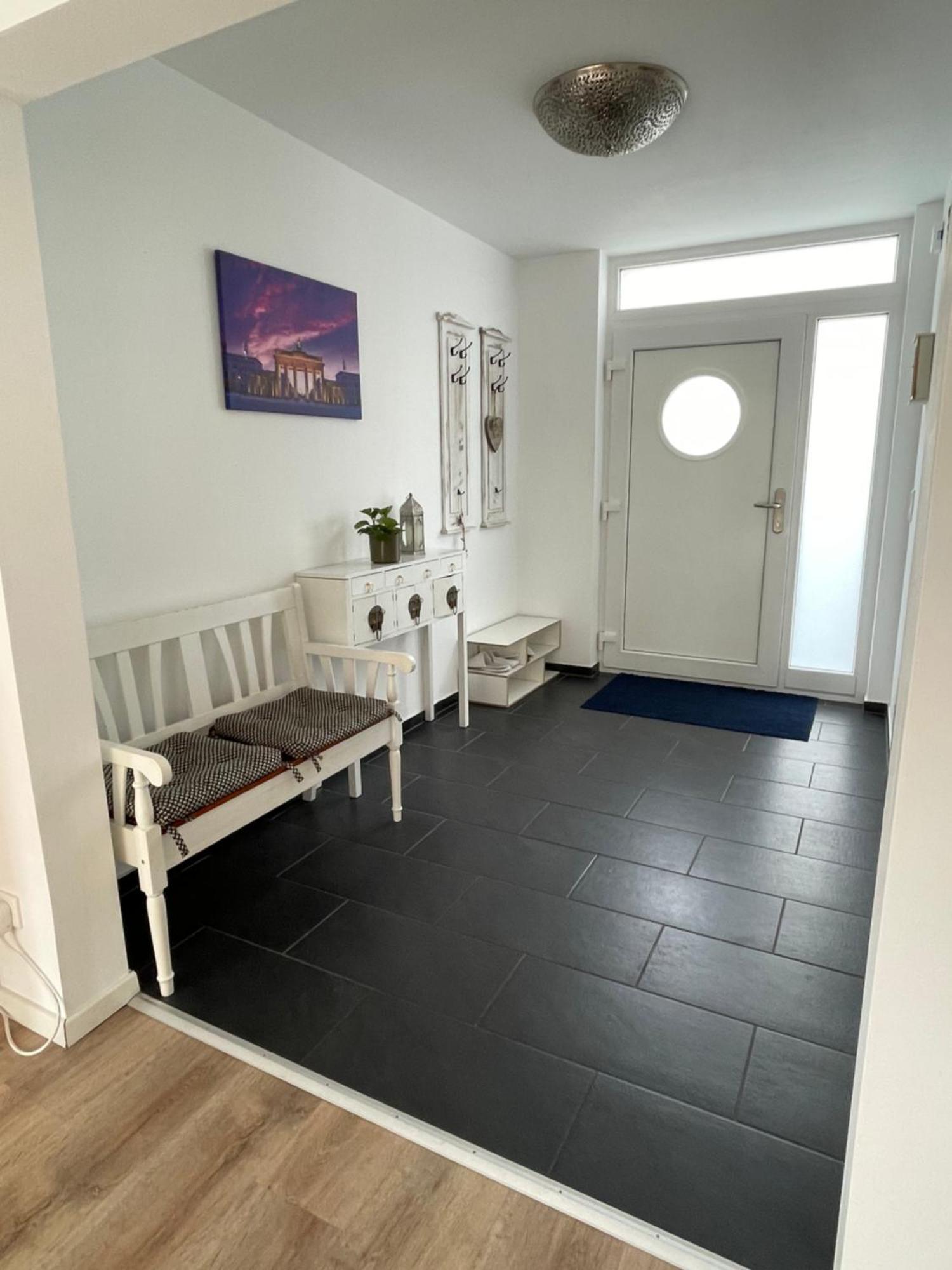 Urban House For Families And Berlin Tourists Villa Телтов Екстериор снимка
